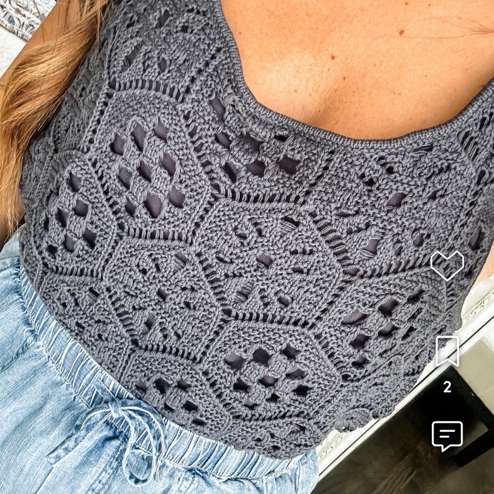 Splendid crochet tank top with lining. Deep gray blue